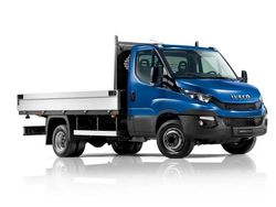 Blå Begagnad 2024 Iveco Daily Pickup | 623 750 kr