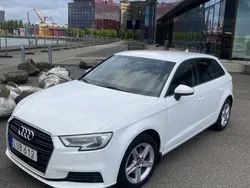 Vit Begagnad 2017 Audi A3 Sportback Comfort Halvkombi | 139 000 kr (Marknadspris)