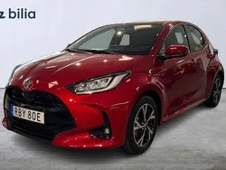 Ny 2025 Toyota Yaris Hybrid Halvkombi | 301 800 kr (Dyr)