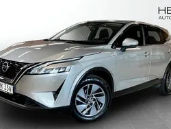 Svart Begagnad 2022 Nissan Qashqai Acenta SUV | 249 900 kr (Marknadspris)