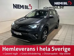 Mörkgrå Begagnad 2016 Toyota RAV4 Active SUV | 159 900 kr (Marknadspris)