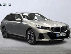 Grå Begagnad 2025 BMW 530e M Sport Kombi | 739 000 kr (Dyr)