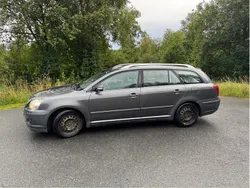 Grå Begagnad 2007 Toyota Avensis Kombi | 14 000 kr (Superpris)
