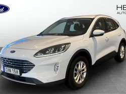 Vit (white) Begagnad 2022 Ford Kuga Titanium SUV | 244 900 kr (Marknadspris)