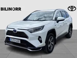 Vit Begagnad 2021 Toyota RAV4 Hybrid Edition SUV | 409 900 kr (Lite dyr)