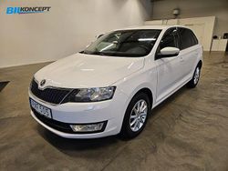 Vit metallic Begagnad 2016 Skoda Rapid Halvkombi | 94 900 kr (Marknadspris)