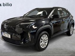 Svart Begagnad 2024 Toyota Yaris Cross Active SUV | 279 900 kr (Marknadspris)