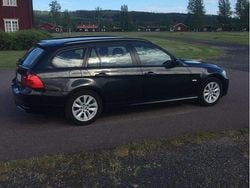 Svart Begagnad 2012 BMW 318 Comfort Edition Kombi | 65 000 kr (Superpris)