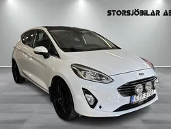 Vit Begagnad 2017 Ford Fiesta Titanium Halvkombi | 139 000 kr (Lite dyr)