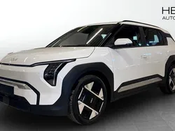 Vit (white) Ny 2025 Kia EV3 Plus SUV | 539 300 kr