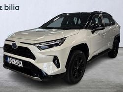 Vit Begagnad 2022 Toyota RAV4 Hybrid Style SUV | 379 900 kr (Bra pris)