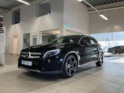Svart Begagnad 2015 Mercedes GLA200 Sport SUV | 172 800 kr (Marknadspris)