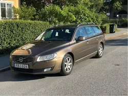 Brun Begagnad 2015 Volvo V70 Kinetic Kombi | 89 000 kr (Bra pris)