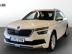 Vit (candy white) Begagnad 2022 Skoda Kamiq Adventure SUV | 229 900 kr (Marknadspris)