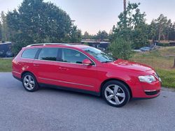 Röd Begagnad 2010 VW Passat Sportline Kombi | 39 900 kr (Marknadspris)