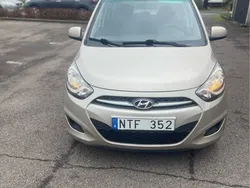 Silver Begagnad 2011 Hyundai i10 Premium Halvkombi | 32 000 kr (Marknadspris)