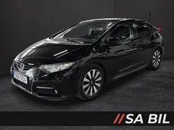 Svart Begagnad 2014 Honda Civic Lifestyle Halvkombi | 109 900 kr (Marknadspris)