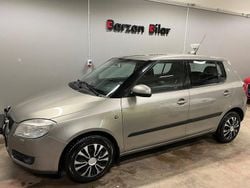 Brun Begagnad 2008 Skoda Fabia Halvkombi | 29 999 kr (Marknadspris)