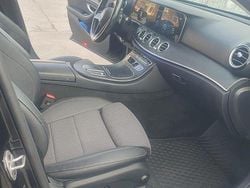 Svart Begagnad 2023 Mercedes E220 Avantgarde Sedan | 365 000 kr (Marknadspris)