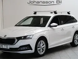 Vit Begagnad 2022 Skoda Octavia Style Kombi | 219 900 kr (Marknadspris)