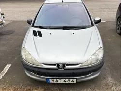 Grå Begagnad 2001 Peugeot 206 Halvkombi | 13 000 kr (Bra pris)
