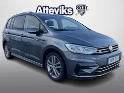 Mörkgrå Begagnad 2018 VW Touran Minibuss | 279 800 kr (Marknadspris)