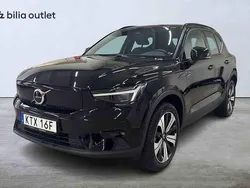 Svart Begagnad 2023 Volvo XC40 SUV | 419 900 kr