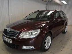 Mörkröd (röd) Begagnad 2012 Skoda Octavia Elegance Kombi | 52 000 kr (Bra pris)