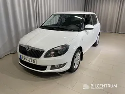 Vit Begagnad 2015 Skoda Fabia Ambition Halvkombi | 84 900 kr (Lite dyr)