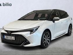 Vit Begagnad 2025 Toyota Corolla Sport Kombi | 389 900 kr (Marknadspris)