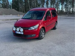 Röd Begagnad 2012 VW Caddy Life Minibuss | 59 000 kr (Marknadspris)