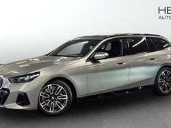 Grå (silver) Begagnad 2025 BMW 520 M Sport Kombi | 558 700 kr (Marknadspris)