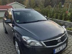 Grå Begagnad 2010 Kia Ceed Sportswagon EX Kombi | 45 000 kr (Marknadspris)