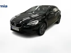 Svart Begagnad 2017 Volvo V40 Business Edition Kombi | 189 000 kr (Marknadspris)