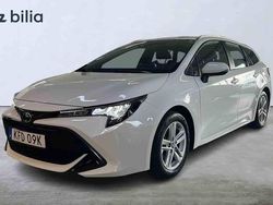 Vit Begagnad 2022 Toyota Corolla Kombi | 279 900 kr