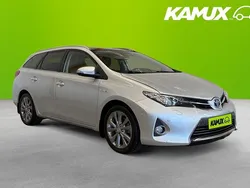 Silver/grå Begagnad 2014 Toyota Auris Touring Sports Executive Kombi | 137 800 kr (Marknadspris)
