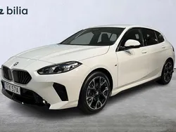 Vit Begagnad 2024 BMW 120 M Sport Halvkombi | 379 400 kr (Lite dyr)