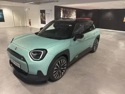 Grön Ny 2024 Mini Aceman SUV | 439 900 kr