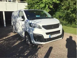Vit Begagnad 2022 Peugeot e-Expert Van | 215 000 kr