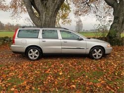 Grå Begagnad 2006 Volvo V70 Kinetic Kombi | 23 000 kr (Marknadspris)