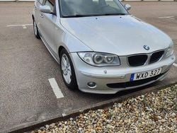 Silver Begagnad 2005 BMW 120 Advantage Halvkombi | 68 000 kr (Marknadspris)