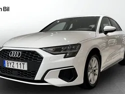 Vit (ibisvit) Begagnad 2023 Audi A3 Sportback Proline Halvkombi | 239 000 kr (Marknadspris)