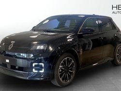 Svart (black) Ny 2025 Renault R5 Iconic Halvkombi | 409 900 kr (Marknadspris)