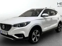 Vit (white) Begagnad 2021 MG ZS Luxury Sedan | 179 900 kr (Bra pris)
