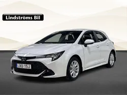 Vit Begagnad 2024 Toyota Corolla Hybrid Active Halvkombi | 339 000 kr (Lite dyr)