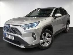 Silver Begagnad 2020 Toyota RAV4 Hybrid Executive SUV | 349 900 kr (Bra pris)
