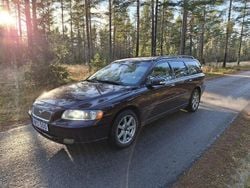 Röd Begagnad 2007 Volvo V70 Standard Kombi | 20 000 kr (Bra pris)