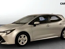 Silver Begagnad 2022 Toyota Corolla Active Halvkombi | 219 500 kr (Bra pris)