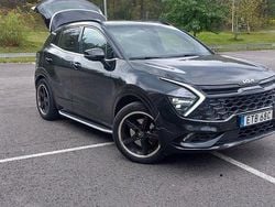 Svart Begagnad 2022 Kia Sportage GT-Line SUV | 340 000 kr (Marknadspris)