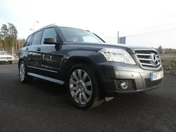 Mörkgrå Begagnad 2009 Mercedes GLK280 SUV | 219 000 kr